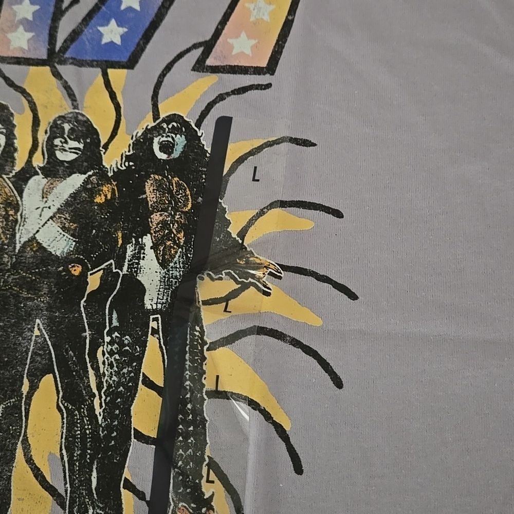 Kiss Kids Graphic T-Shirt Light Purple Oversized Band Tee New With Retail Tags - Picture 8 of 15